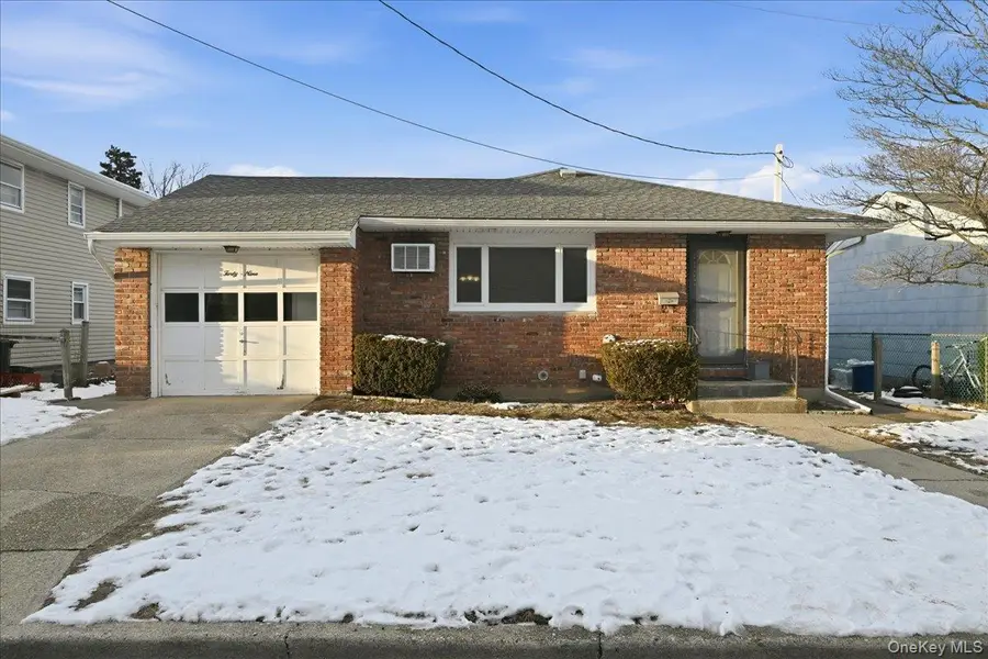 49 Atlantic Avenue, Carle Place, NY 11514 - Image #3