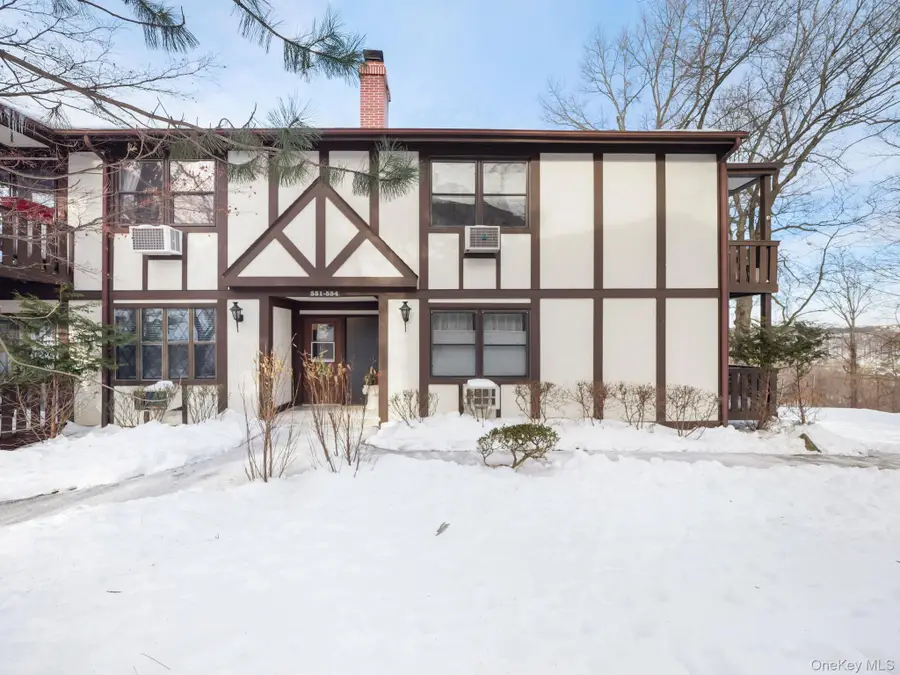 552 Sierra Vista Lane, Valley Cottage, NY 10989 - #2