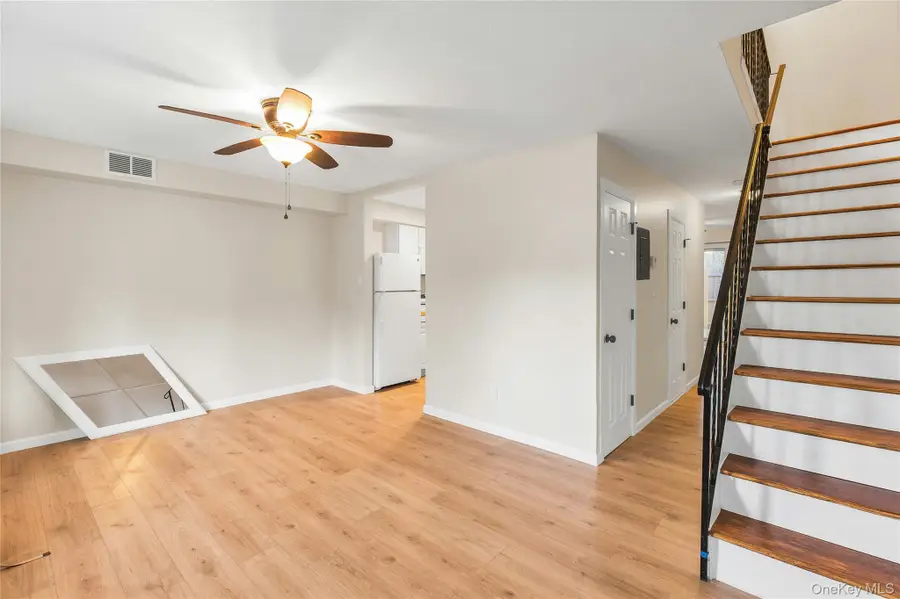 117 Hill Spur, Calverton, NY 11933 - Image #3