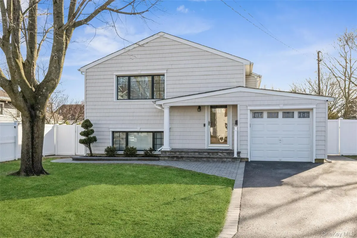 2 Udalia Road, West Islip, NY 11795 - #1