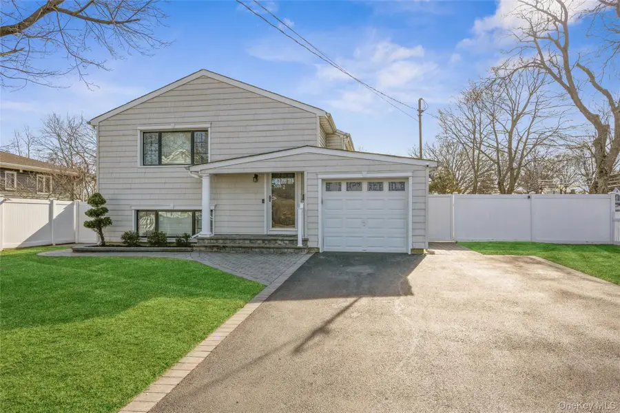 2 Udalia Road, West Islip, NY 11795 - #2