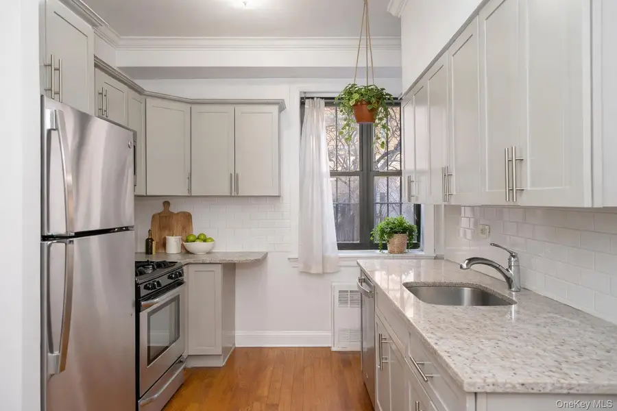 245 Bennett Avenue #1A, New York, NY 10040 - Image #3