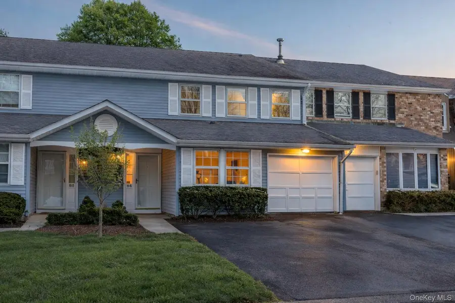 84 Aspen Drive W, Woodbury, NY 11797 - #3