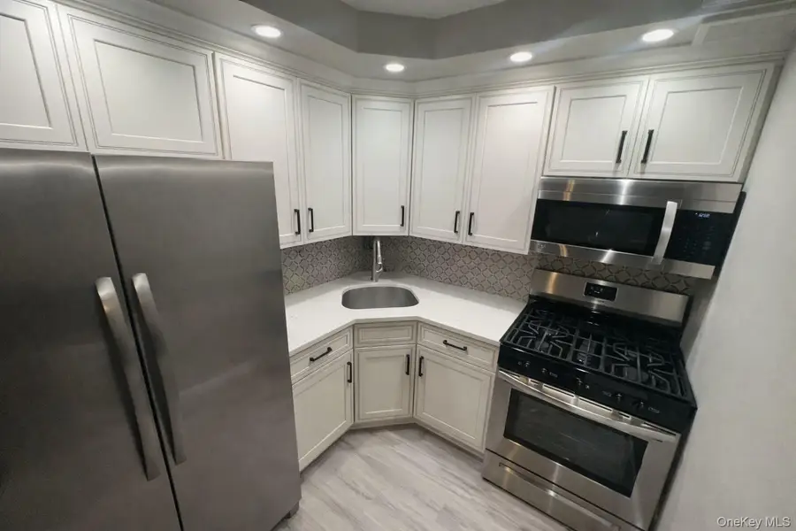 61-12 69th Street #2M, Middle Village, NY 11379 - Image #3