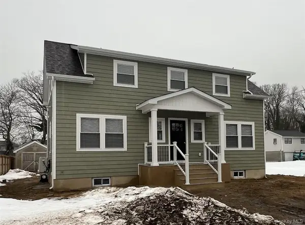 28 Locust, Bayport, NY 11705