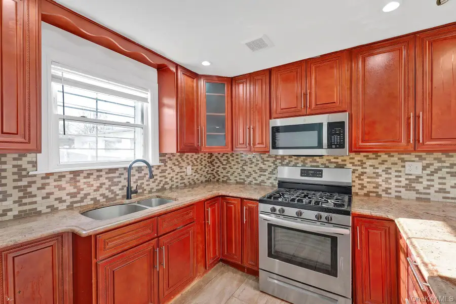 16418 109th Drive, Jamaica, NY 11433 - Image #2