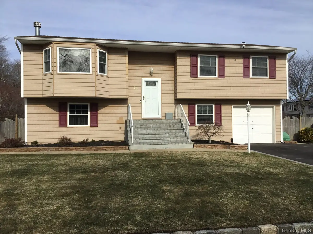 26 Charles Circle, Islip, NY 11751 - Image #1