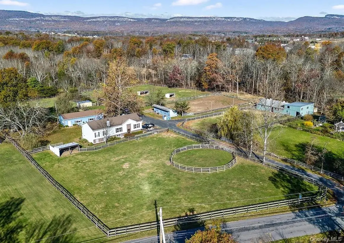 99 Dusinberre Road, Gardiner, NY 12525 - Image #1