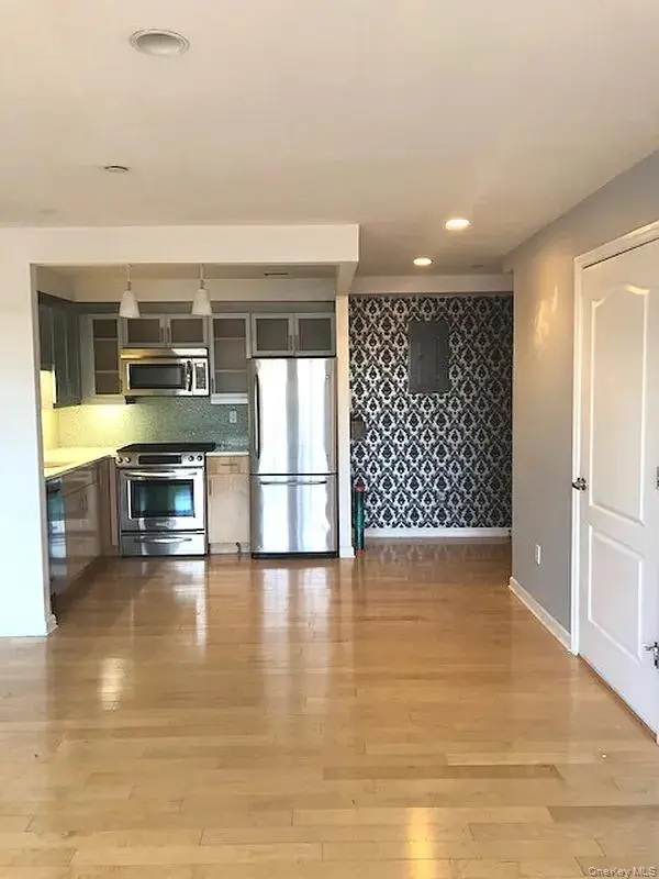 3286 41st Street #3F, Astoria, NY 11103 - Image #2