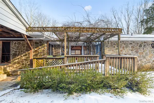 660 N Chodikee Lake Road, Highland, NY 12528