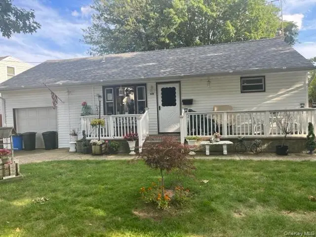 330 Florida Avenue, Copiague, NY 11726 - Image #1