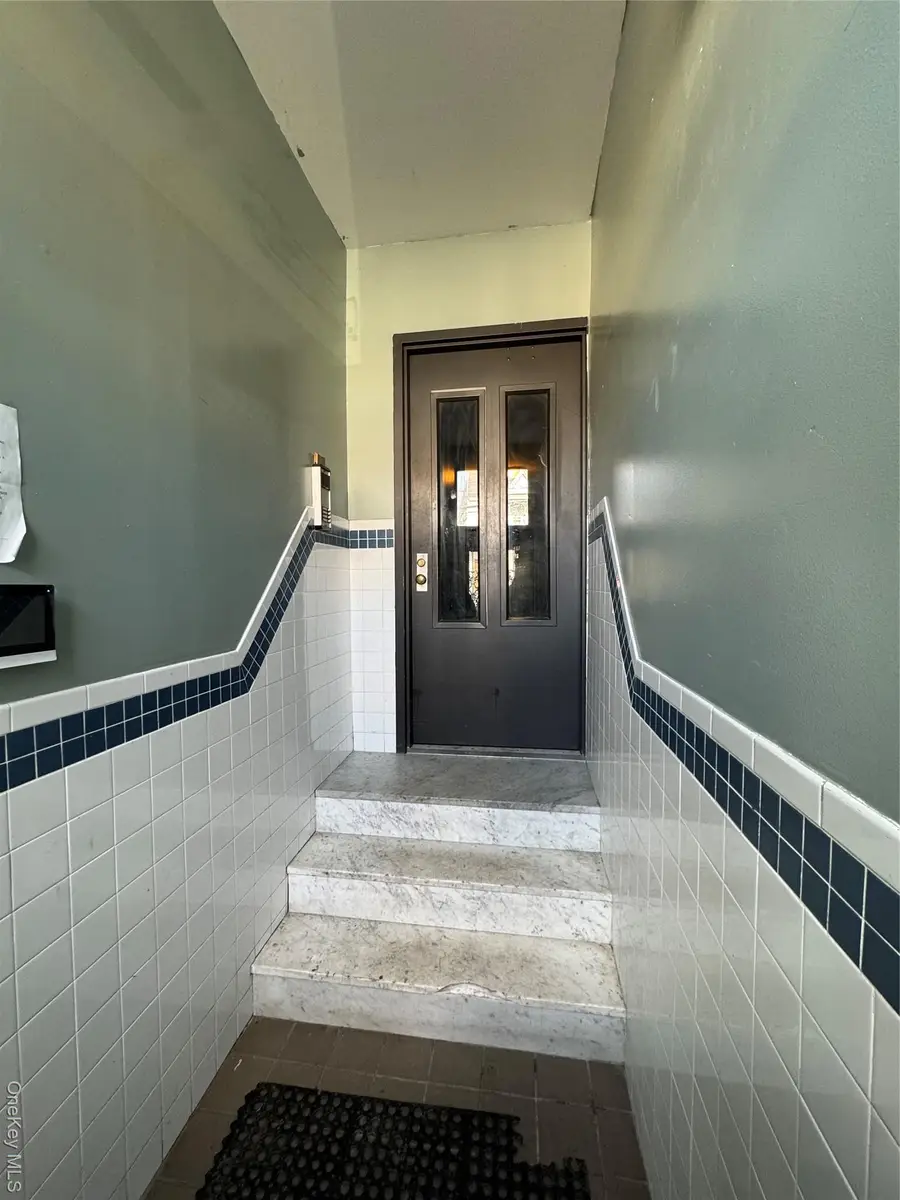 928 Belmont, New York, NY 11028 - Image #3