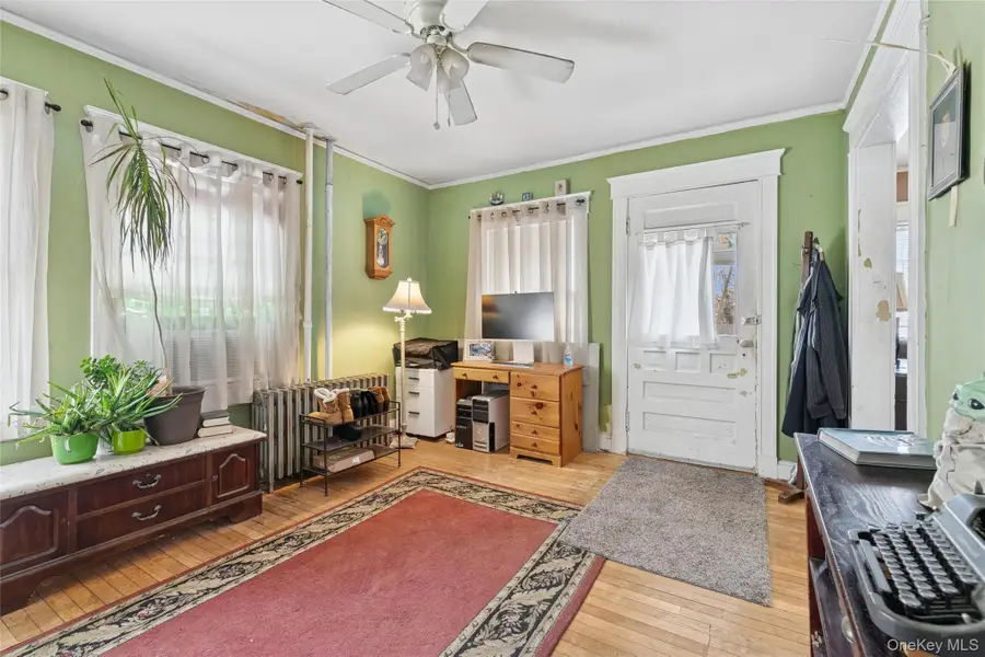 73 Redmond Avenue, Bay Shore, NY 11706 - Image #3