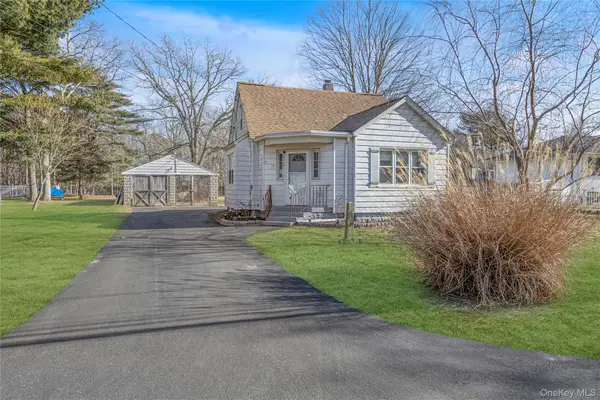 117 Ohio Avenue, Medford, NY 11763