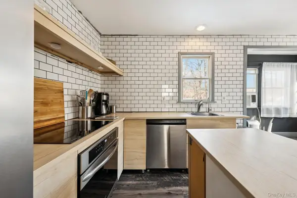 176 Maple Avenue, Flanders, NY 11901