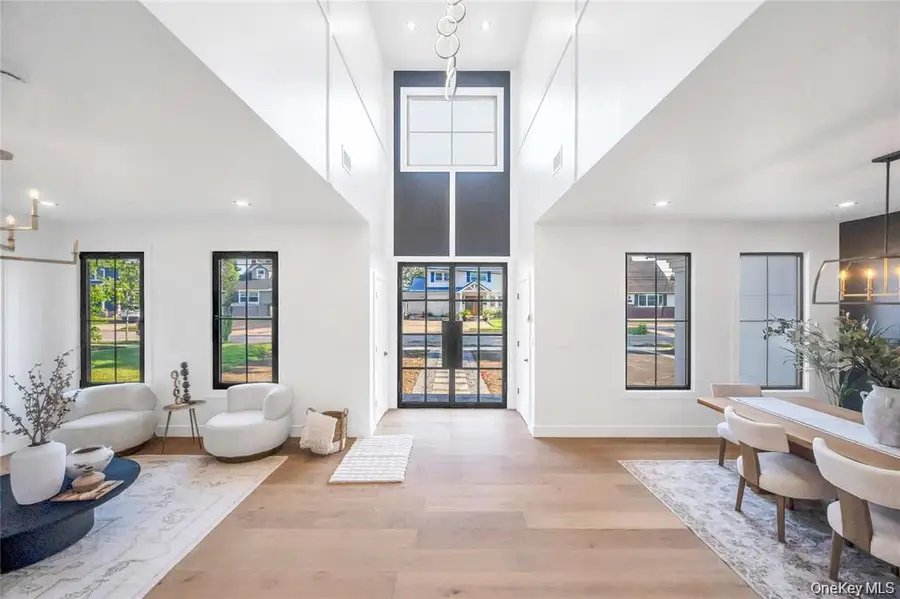 8 Schoolhouse Road, Levittown, NY 11756 - Image #2