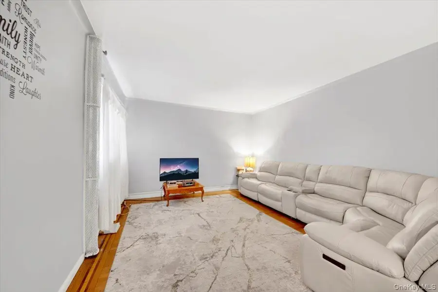 2925 Matthews Avenue #5H, Bronx, NY 10467 - #3