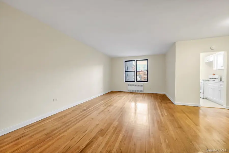 71-11 Yellowstone Boulevard #4A, Forest Hills, NY 11375 - #3