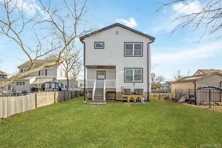 21 Norman Avenue, Amityville, NY 11701 - Image #3