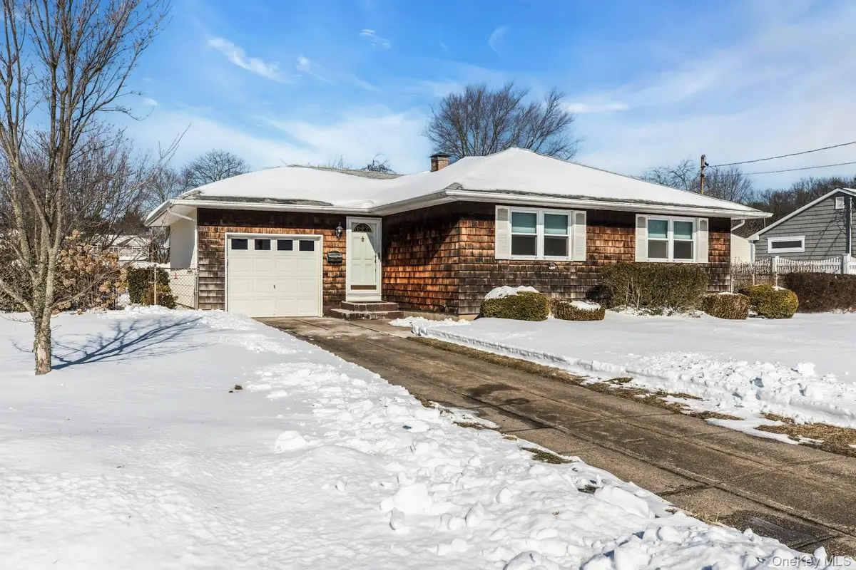 238 Loop Drive, Sayville, NY 11782 - #1