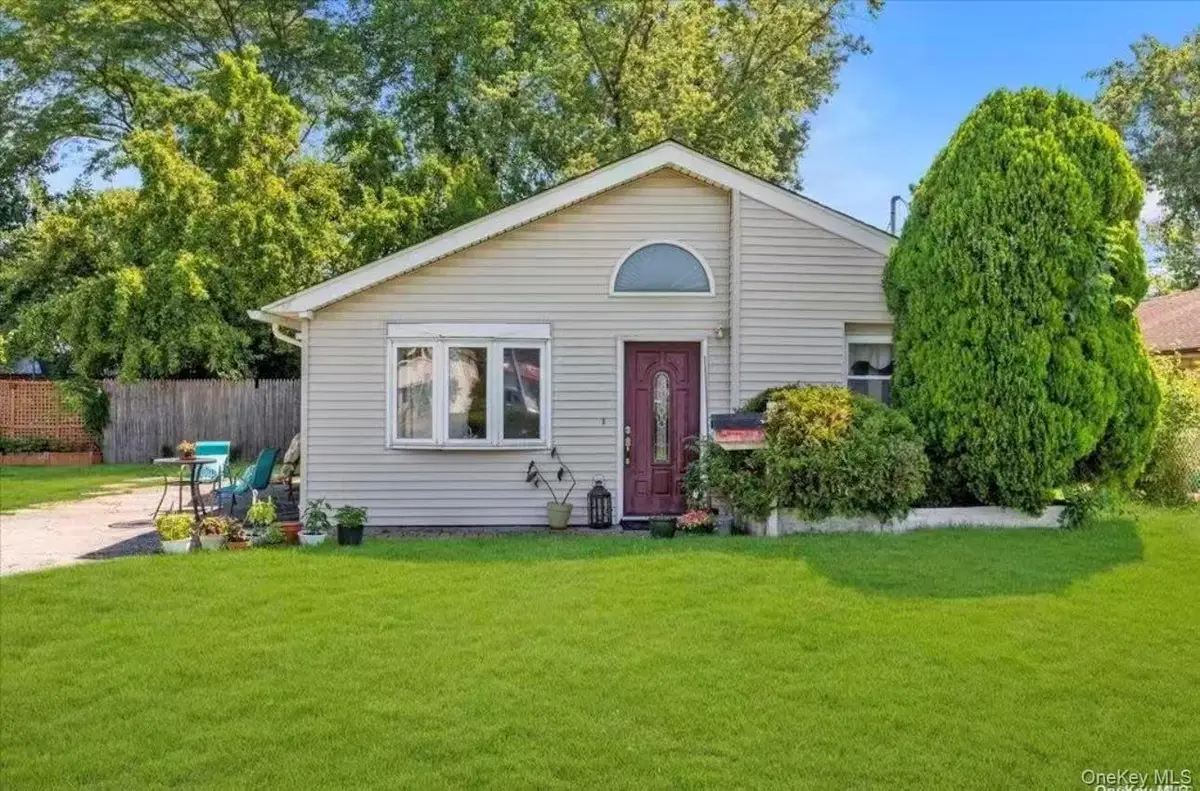 439 Newbridge Road, East Meadow, NY 11554 - Image #1