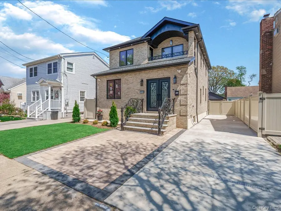 918 N 6th Street, North New Hyde Park, NY 11040 - #2