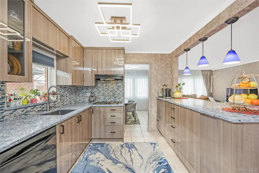 7115 167th Street, Fresh Meadows, NY 11365 - Image #3