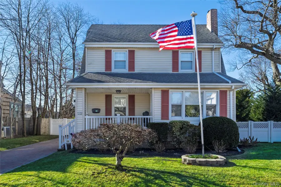 29 Norwich Avenue, Lynbrook, NY 11563 - Image #2