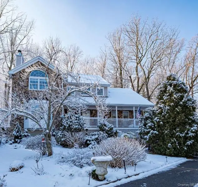 6 Sandy Hollow Road, Centerport, NY 11721 - #1