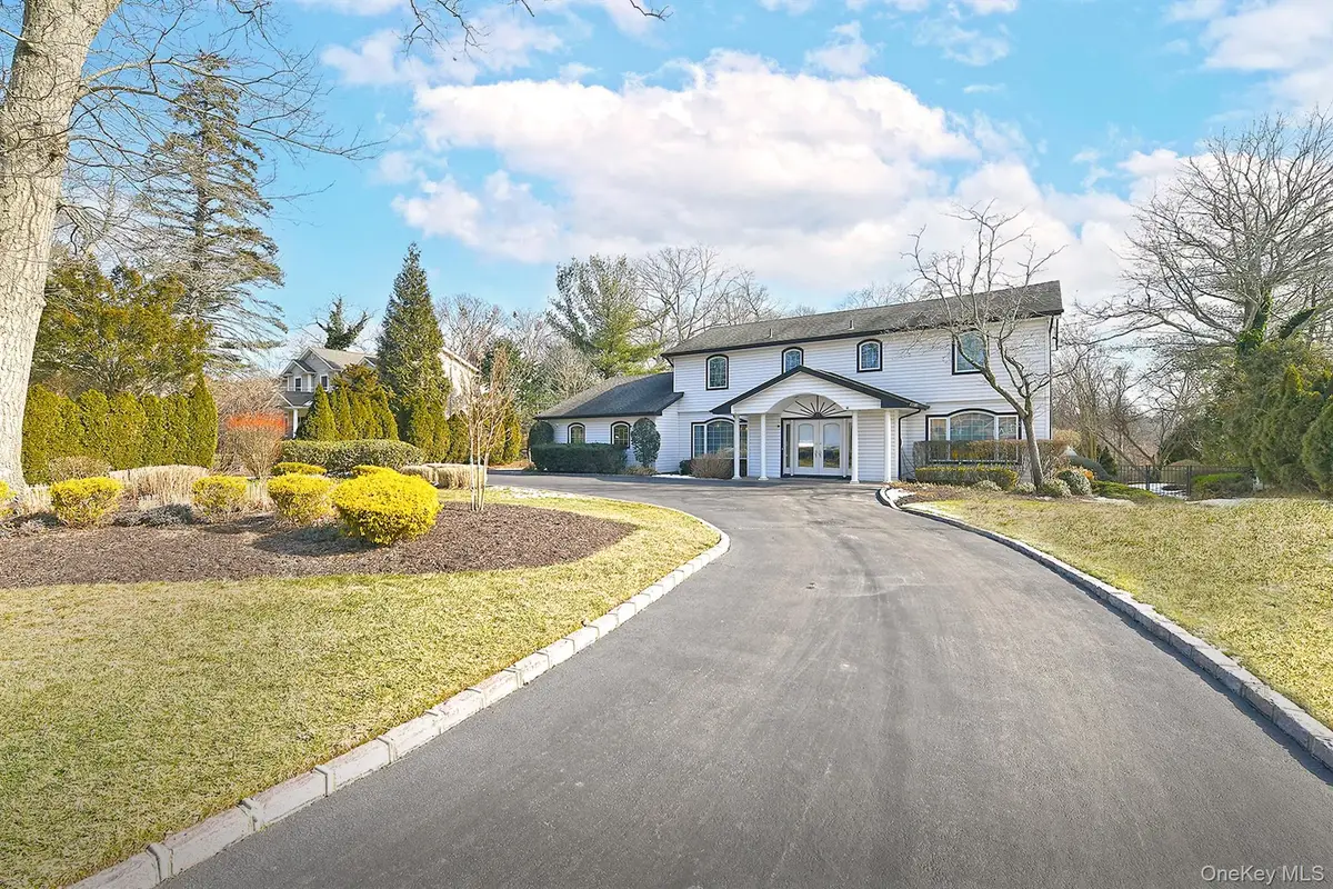 17 Susan Lane, Dix Hills, NY 11746 - Image #1