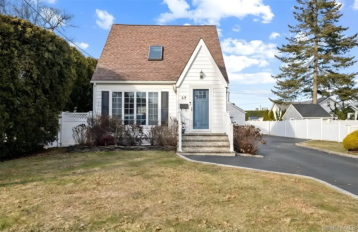 69 Hawthorne Street, Massapequa, NY 11758 - Image #1