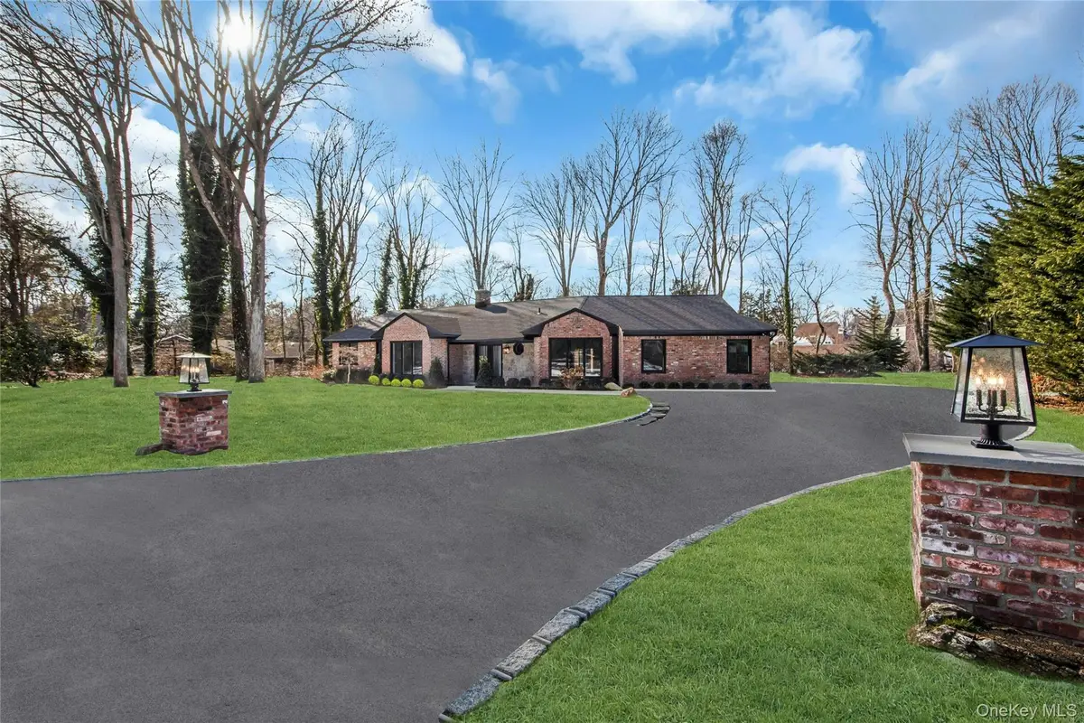 4 Northwood Court, Woodbury, NY 11797 - #1