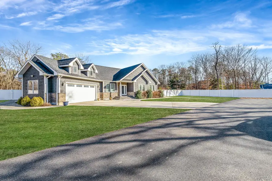 48A Middle Island Avenue, Medford, NY 11763 - Image #3