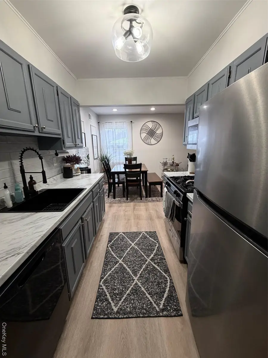 69 New Holland Village, Nanuet, NY 10954 - #3