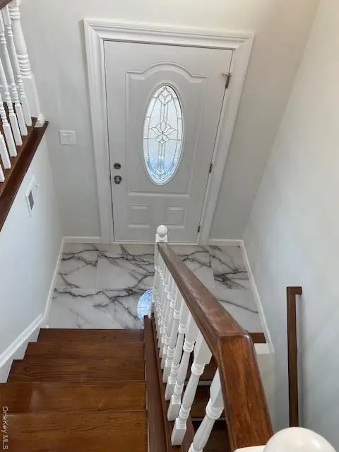 275 Beachview Street, Copiague, NY 11726 - Image #3