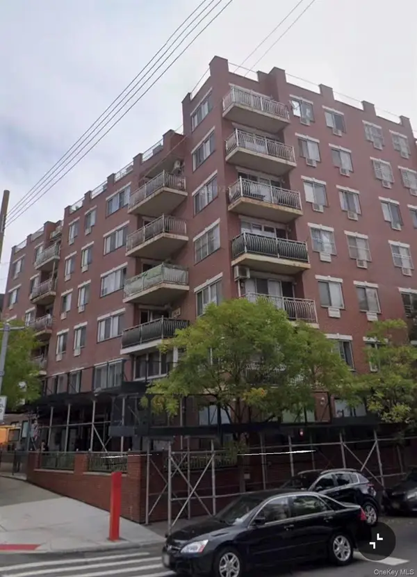 137-08 31 St Road #6E, Flushing, NY 11354