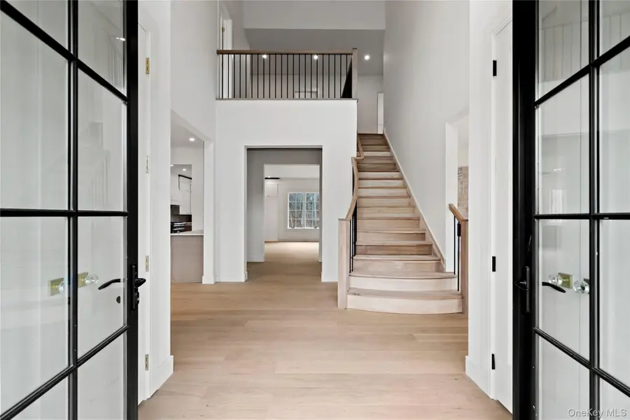 9 Wilderness Road, Nissequogue, NY 11780 - Image #2