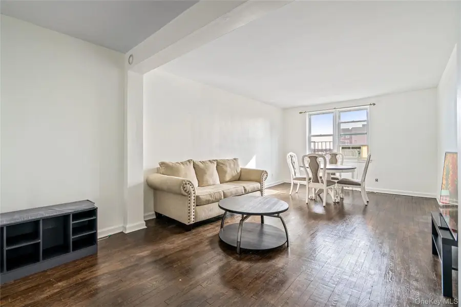 24 Mulford Place #4B, Hempstead, NY 11550 - #2