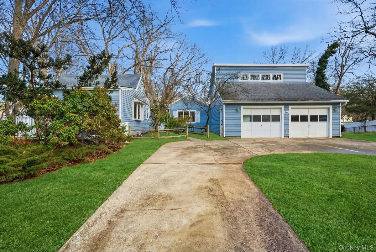 15 Corchaug Trail, Ridge, NY 11961 - Image #1