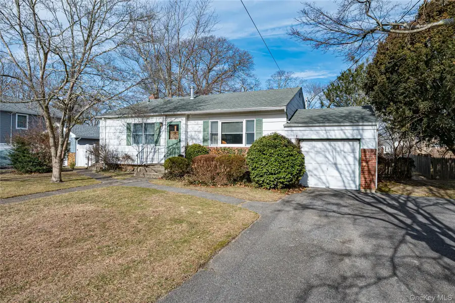 67 Edgewood Road, West Islip, NY 11795 - #3