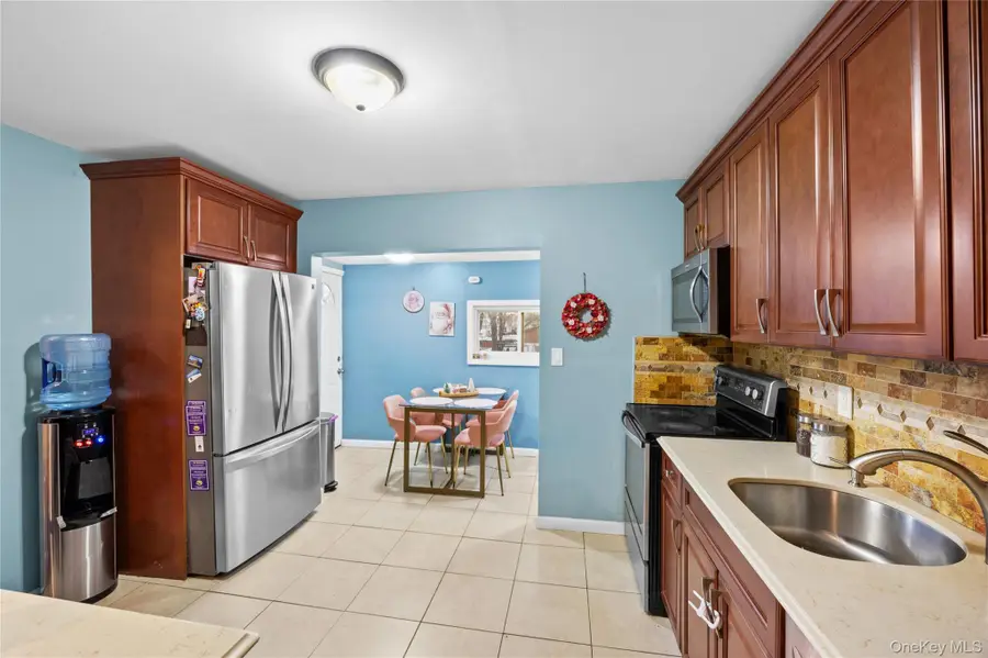 85 Bedford Avenue, Freeport, NY 11520 - Image #3