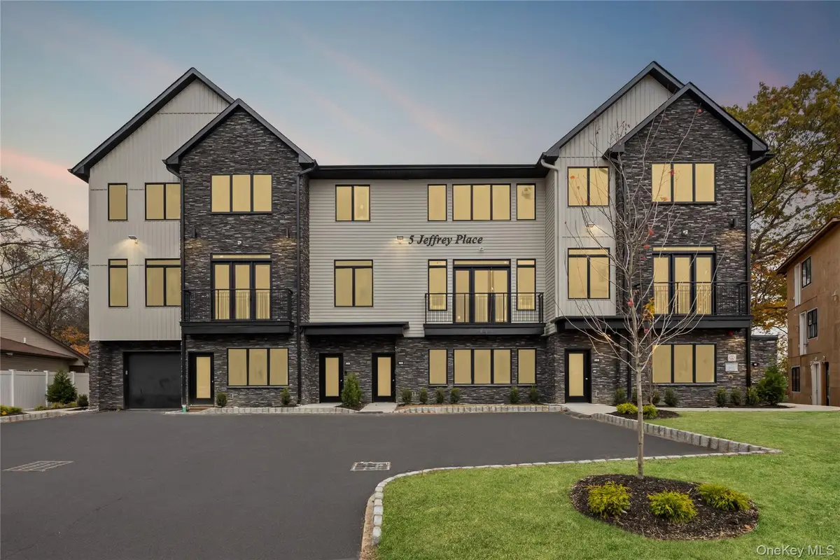 5 Jeffrey Place #112, Monsey, NY 10952 - Image #1