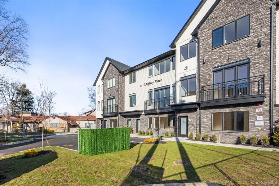 5 Jeffrey Place #112, Monsey, NY 10952 - Image #2