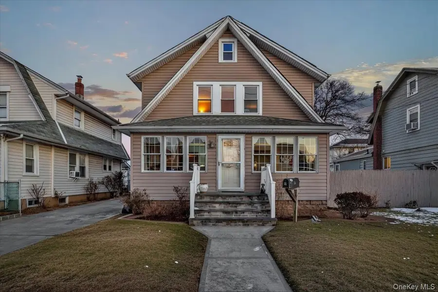 35 S Franklin Avenue, Valley Stream, NY 11580 - Image #2