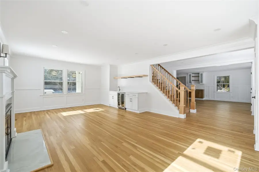 75 Centerport Road, Greenlawn, NY 11740 - Image #2