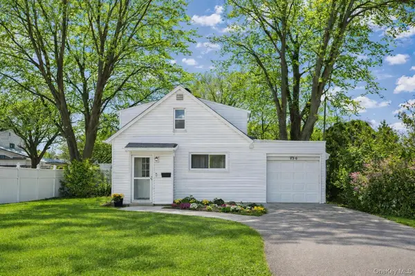 136 N Delaware Avenue, Lindenhurst, NY 11757