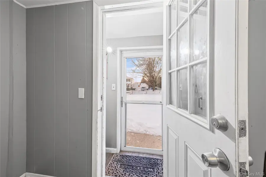 136 N Delaware Avenue, Lindenhurst, NY 11757 - #2