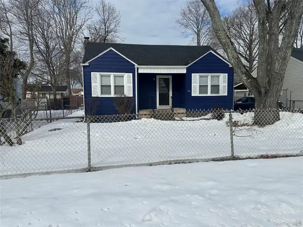 23 Hemlock Street, Wyandanch, NY 11798