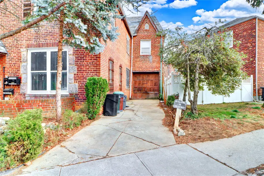 6743 Selfridge Street, Forest Hills, NY 11375 - Image #3