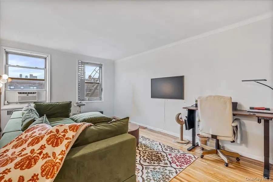 65-74 Saunders Street #6J, Rego Park, NY 11374 - Image #3